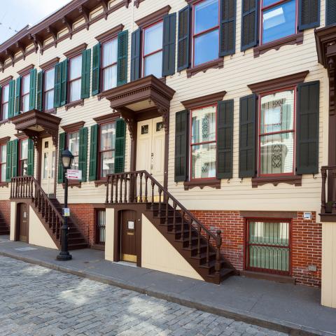townhouse, traditional, light, airy, fireplace, garden, 