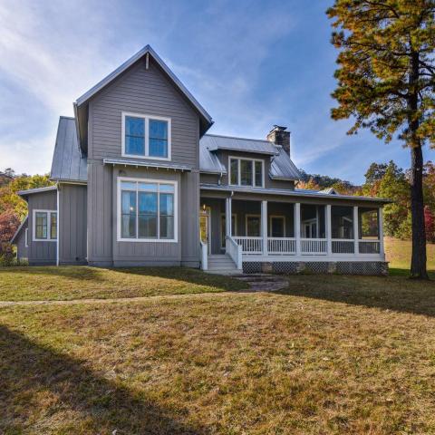 rural, wooded, porch, kitchen, bathroom, 