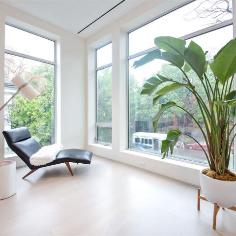 townhouse, contemporary, modern, light, white, glass, bathroom, kitchen, 