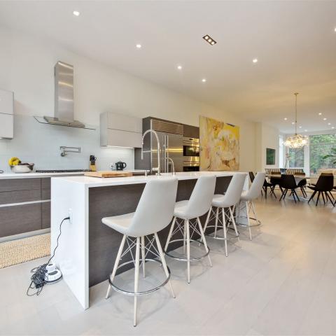 townhouse, contemporary, modern, light, white, glass, bathroom, kitchen, 