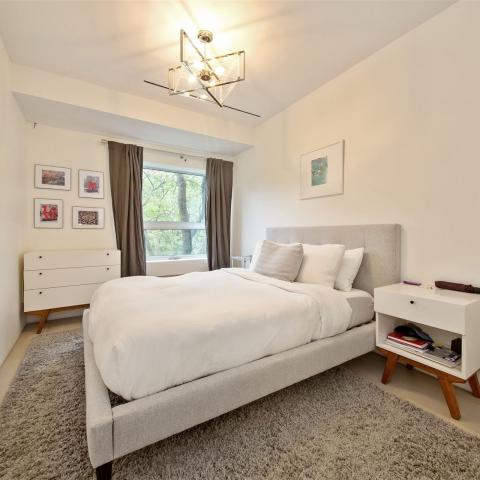 townhouse, contemporary, modern, light, white, glass, bathroom, kitchen, 