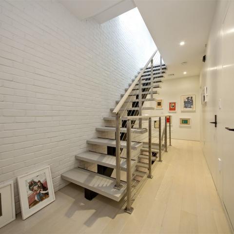 townhouse, contemporary, modern, light, white, glass, bathroom, kitchen, 