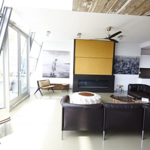modern, contemporary, upscale, glass, light, penthouse, 