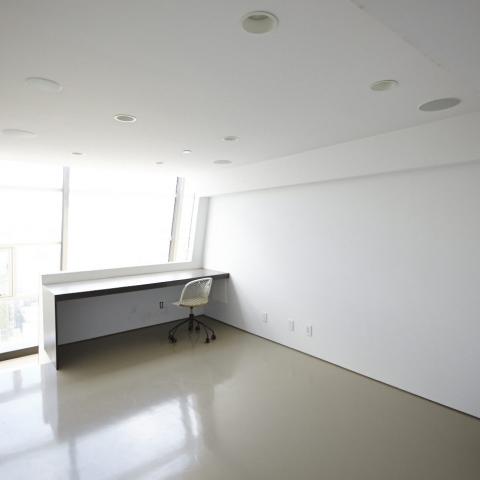 modern, contemporary, upscale, glass, light, penthouse, 