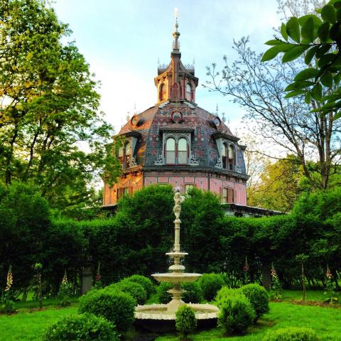 opulent, grand, mansion, victorian, garden, greenhouse, staircase, porch, 