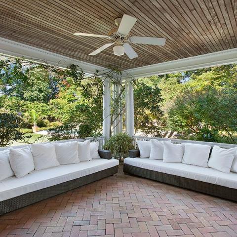 Hamptons, pool, deck, bathroom, kitchen, 