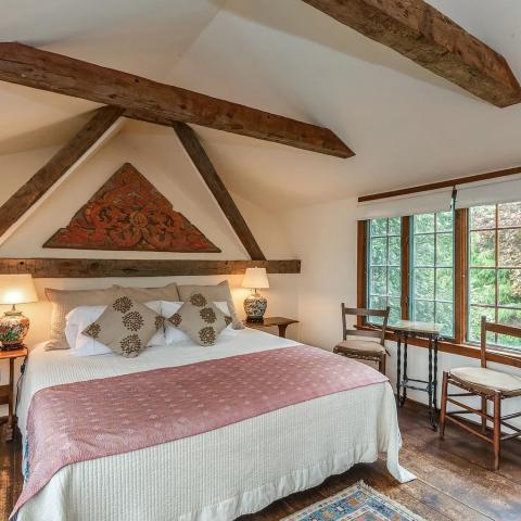 Hamptons, upscale, traditional, pool, garden, staircase, 