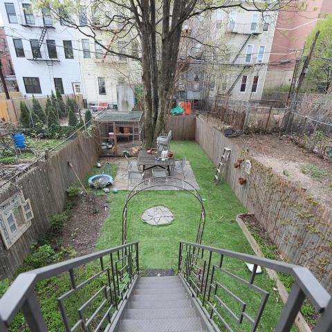 townhouse, contemporary, colorful, staircase, 