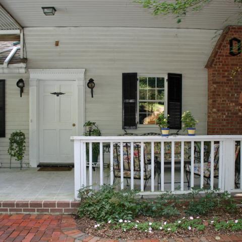 farmhouse, white, traditional, contemporary, kitchen, bathroom, pool, porch, garden, barn, 