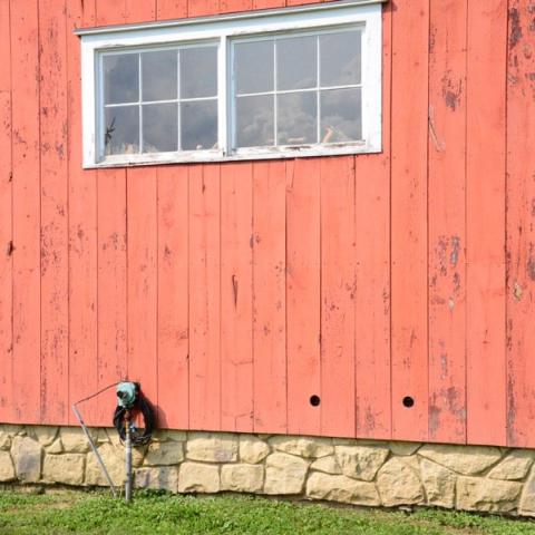 farm, farmhouse, barn, pool, field, fireplace, traditional, deck, patio, 