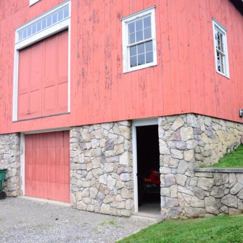 farm, farmhouse, barn, pool, field, fireplace, traditional, deck, patio, 