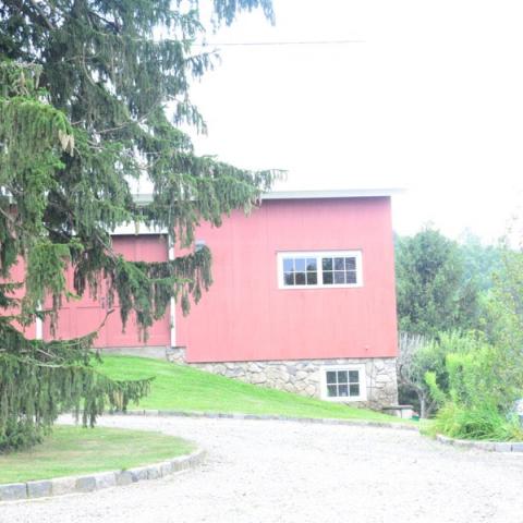 farm, farmhouse, barn, pool, field, fireplace, traditional, deck, patio, 