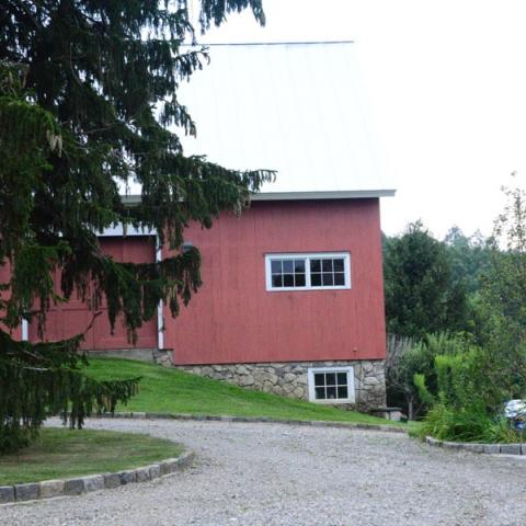 farm, farmhouse, barn, pool, field, fireplace, traditional, deck, patio, 
