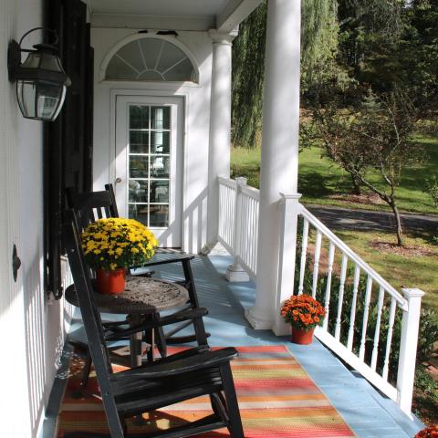 farmhouse, white, traditional, contemporary, kitchen, bathroom, pool, porch, garden, barn, 