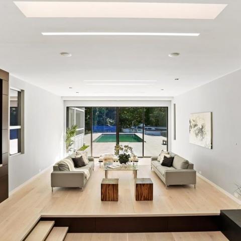 modern, light, airy, pool, kitchen, 