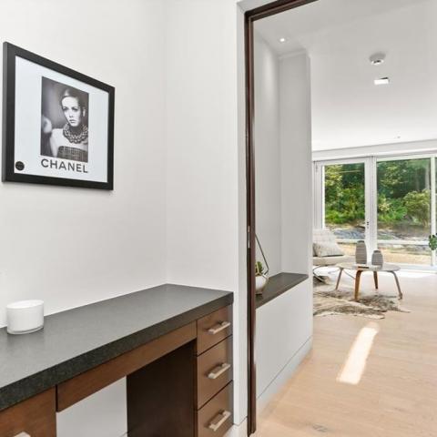 modern, light, airy, pool, kitchen, 