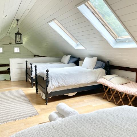 farm, farmhouse, barn, wooded, traditional, contemporary, 