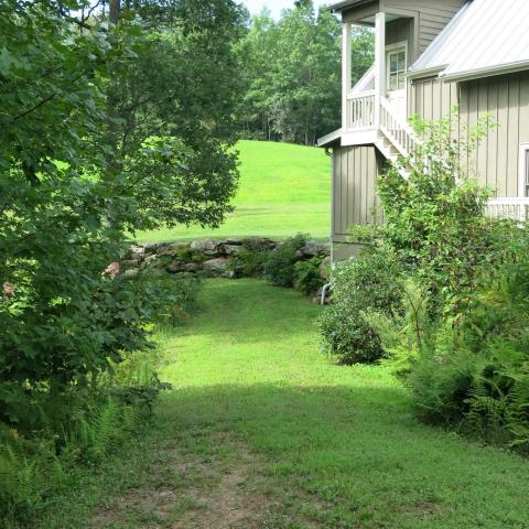 rural, wooded, porch, kitchen, bathroom, 