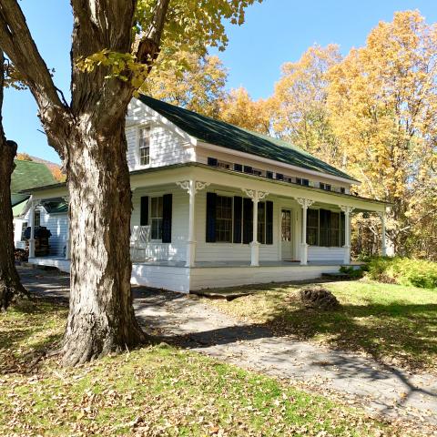 farm, farmhouse, barn, wooded, traditional, contemporary, 