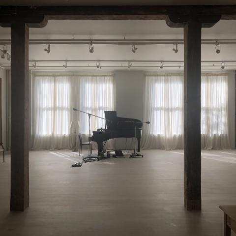 loft, light, kitchen, bathroom, white, piano, contemporary, library, 