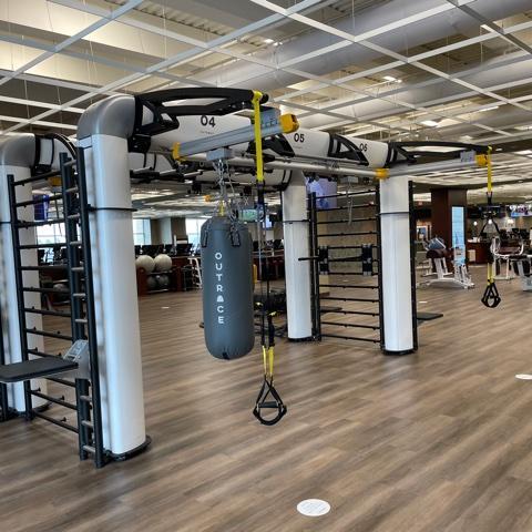 gym, basketball, pool, cafe, boxing, spa, locker room, 