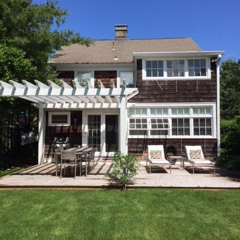 Hamptons, contemporary, shingled, white, light, kitchen, bathroom, pool, 