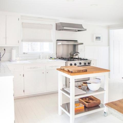 Hamptons, contemporary, shingled, white, light, kitchen, bathroom, 