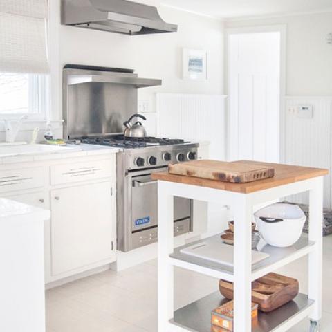 Hamptons, contemporary, shingled, white, light, kitchen, bathroom, 