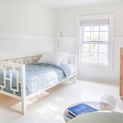 Hamptons, contemporary, shingled, white, light, kitchen, bathroom, 