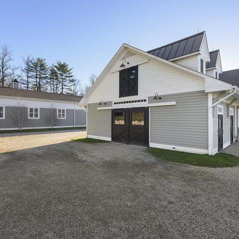 farm, stable, horse, pool, shingled, deck, kitchen, upscale, 