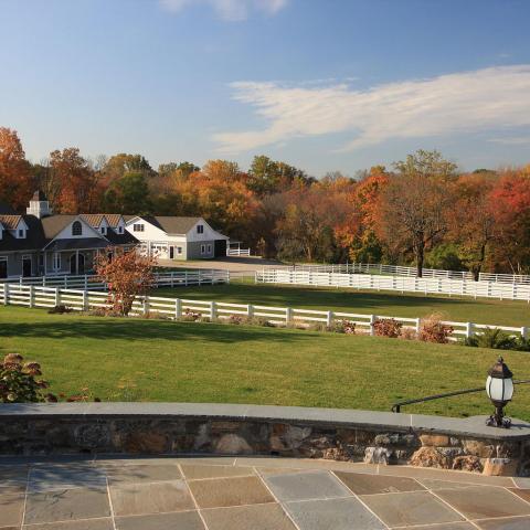 farm, stable, horse, pool, shingled, deck, kitchen, upscale, 