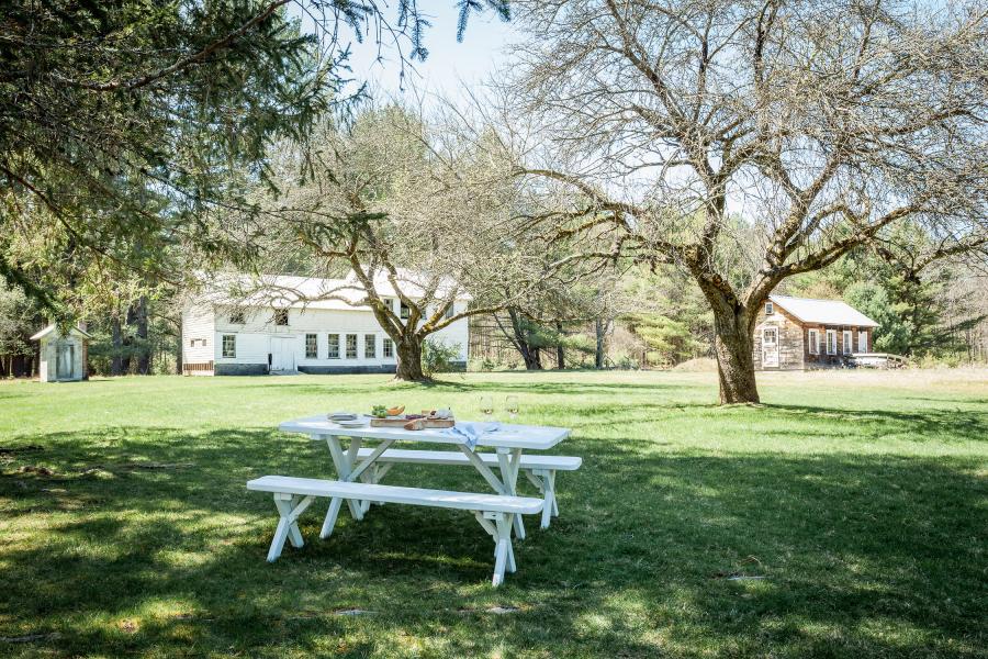 farmhouse, modern, contemporary, rural, glass, barn, water, 