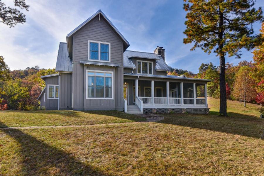 rural, wooded, porch, kitchen, bathroom, 