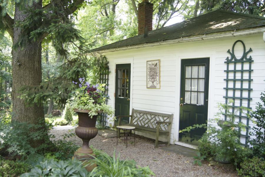 suburban, sunroom, garden, 