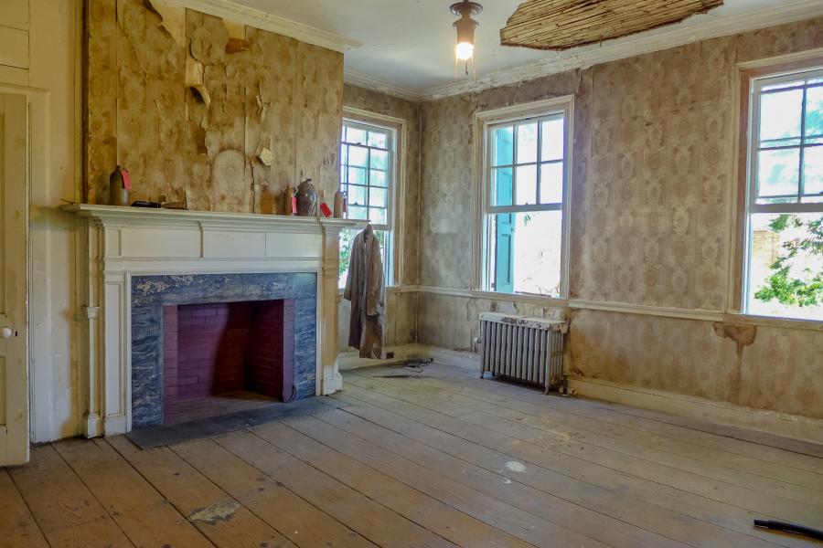 empty room, distressed, farmhouse, wallpaper, textured walls, 