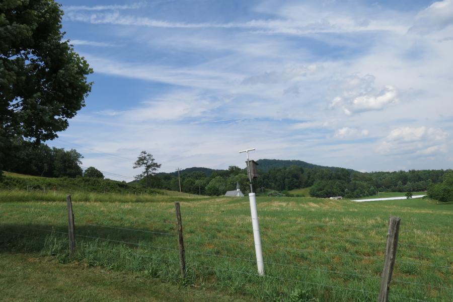 farm, farmhouse, field, water, pond, rural, stone, barn, Asheville, 