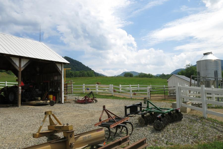 farm, farmhouse, field, water, pond, rural, stone, barn, Asheville, 