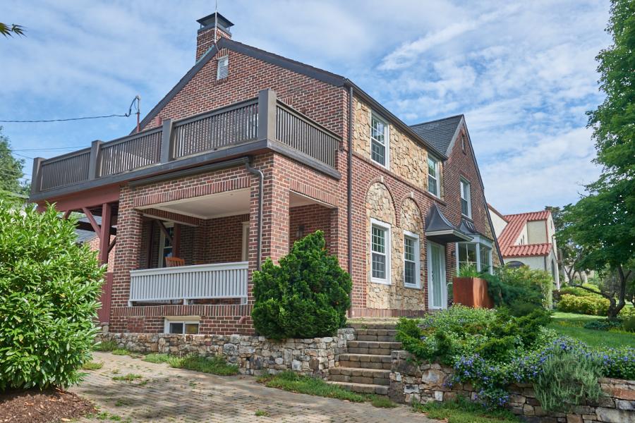 suburban, contemporary, fireplace, deck, 