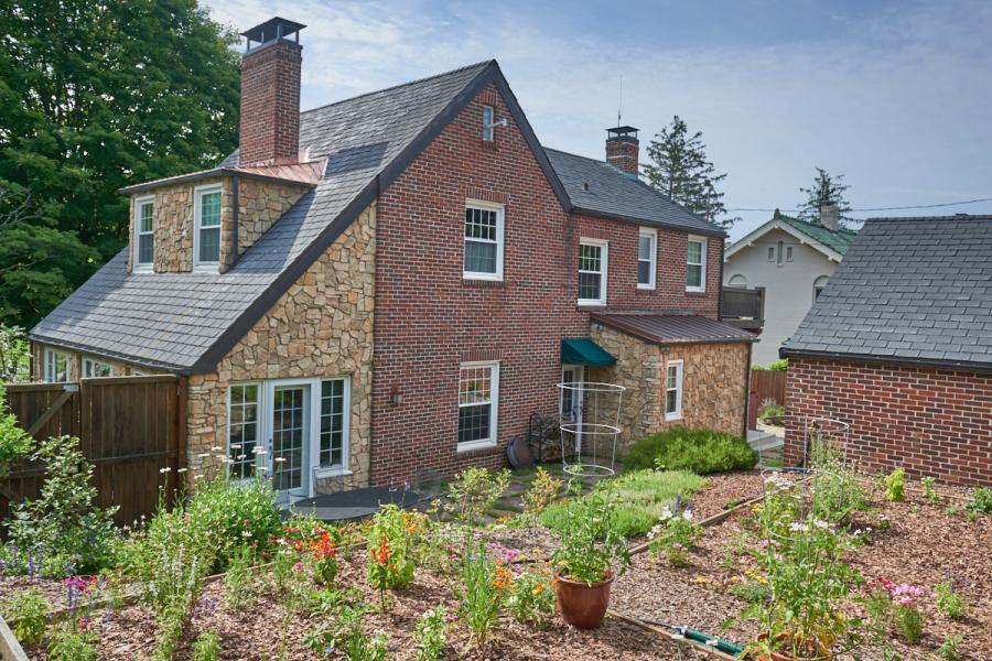 suburban, contemporary, fireplace, deck, 