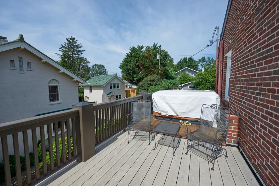 suburban, contemporary, fireplace, deck, 