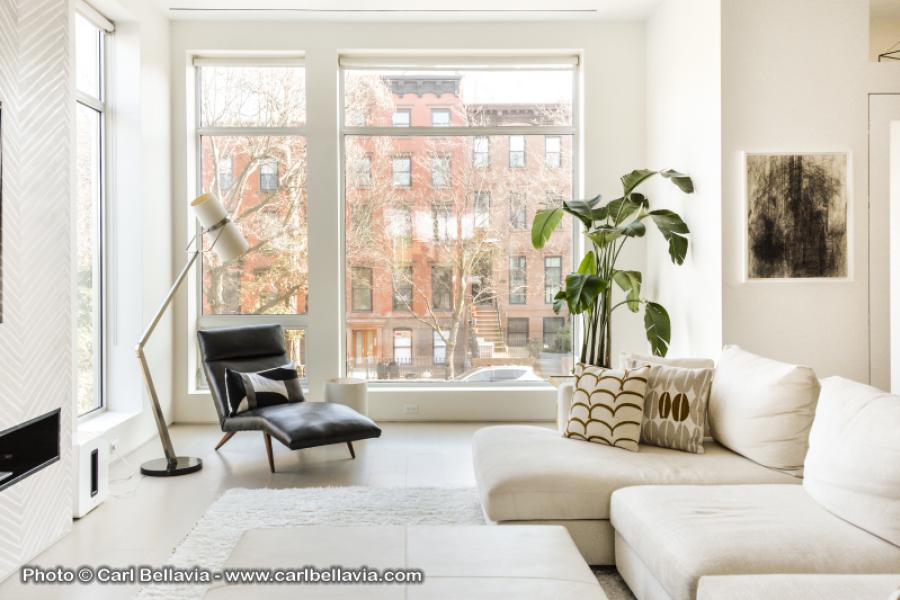 townhouse, contemporary, modern, light, white, glass, bathroom, kitchen, 