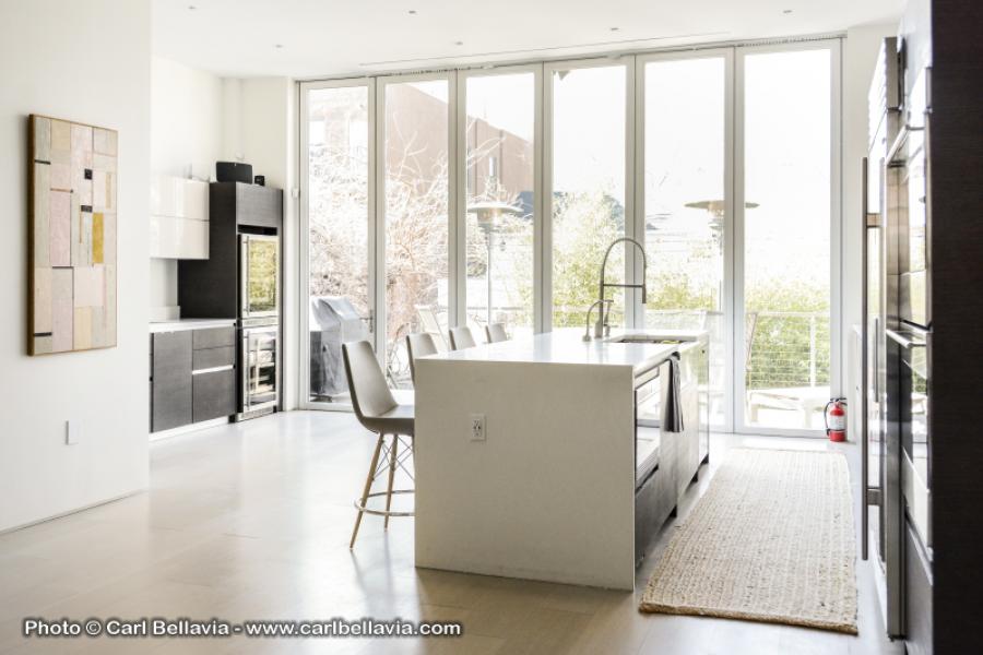 townhouse, contemporary, modern, light, white, glass, bathroom, kitchen, 