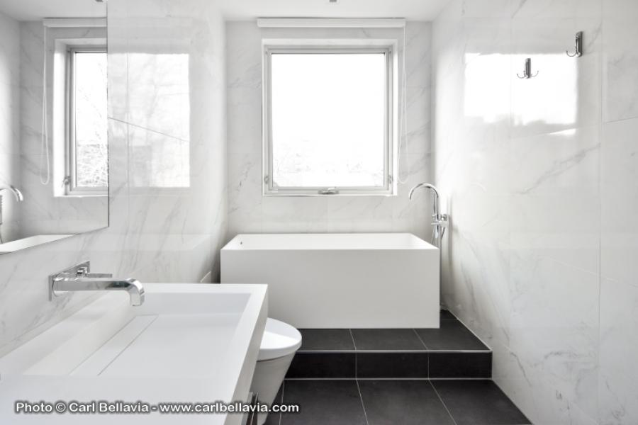 townhouse, contemporary, modern, light, white, glass, bathroom, kitchen, 