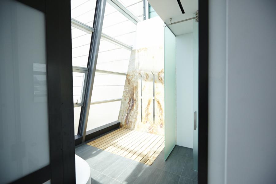 modern, contemporary, upscale, glass, light, penthouse, 