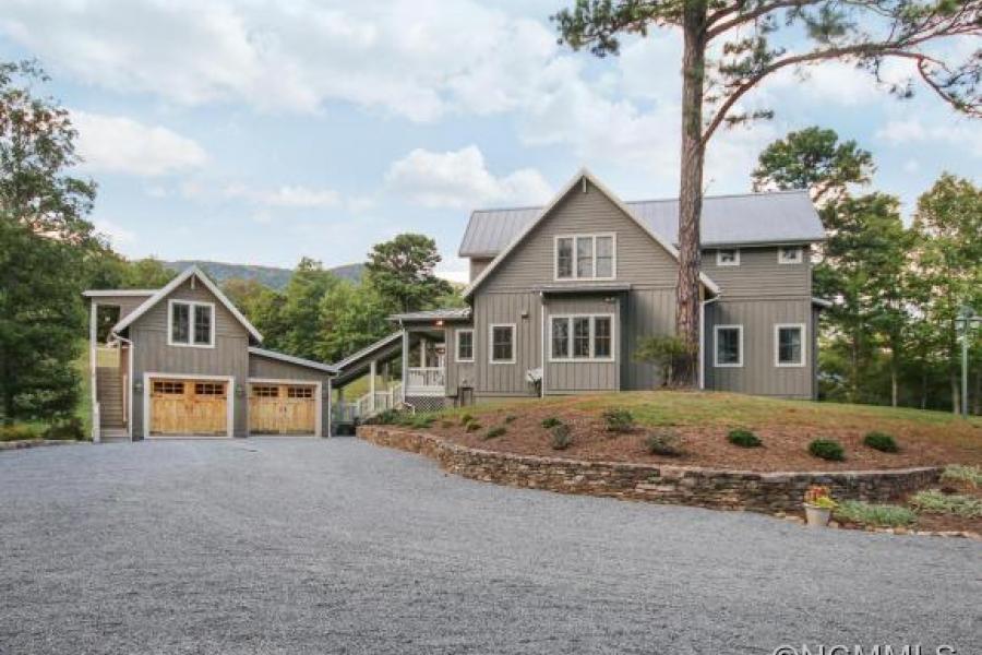 rural, wooded, porch, kitchen, bathroom, 