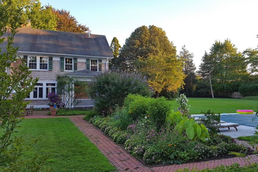 Hamptons, pool, deck, bathroom, kitchen, 