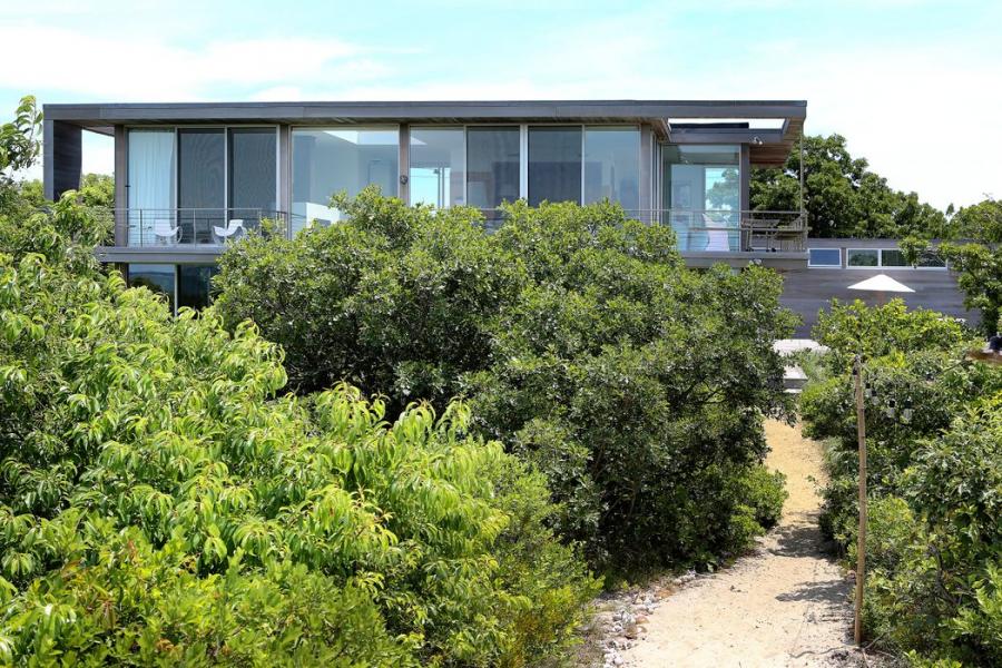 modern, beach, Hamptons, pool, glass, light, airy, deck, 