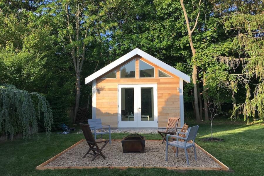 Hamptons, shingled, contemporary, airy, white, 