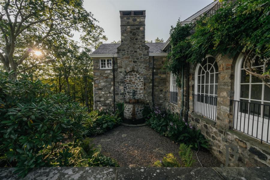 country, farm, horse, rustic, library, barn, stable, water, stone, rolling hill, greenhouse, boathouse, 