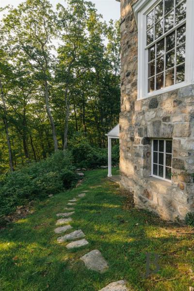 country, farm, horse, rustic, library, barn, stable, water, stone, rolling hill, greenhouse, boathouse, 